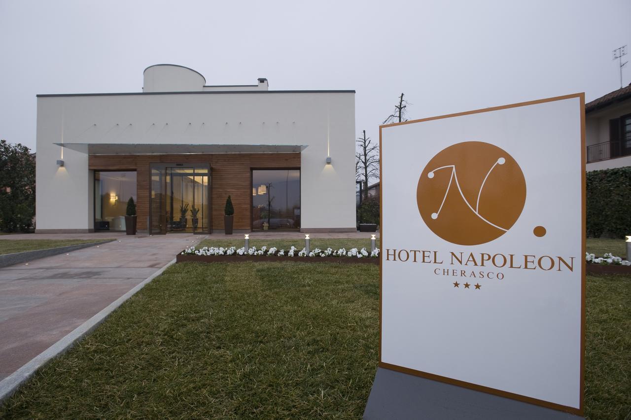 Hotel Napoleon Cherasco Kültér fotó