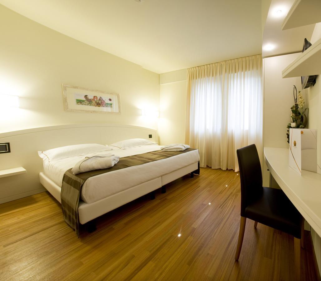Hotel Napoleon Cherasco Kültér fotó